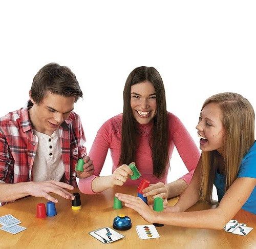 Друштвена детска игра Speed Cups