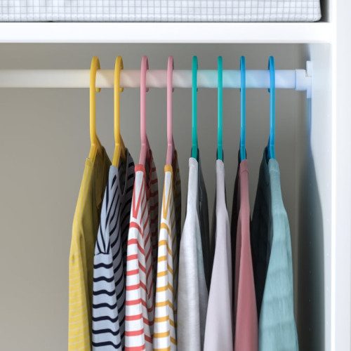IKEA BAGIS Сет од 8 пластични детски закачалки